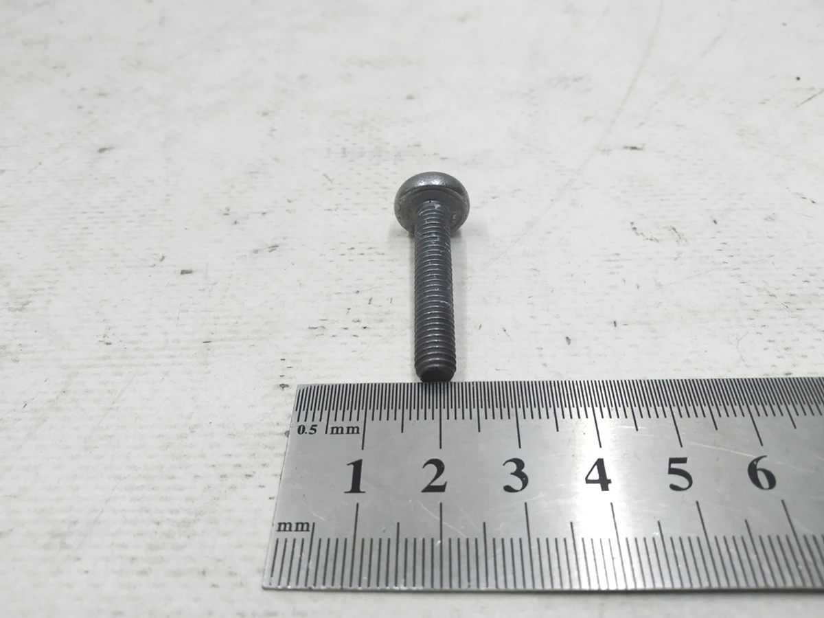 Гвинт із внутрішнім багатогранником Audi E-tron N91199401