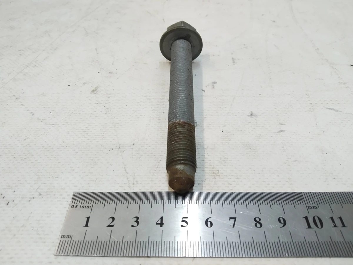 Ботл с шестигранной головкой с шайбой M14X1,5X120 Audi Q7 N91201301