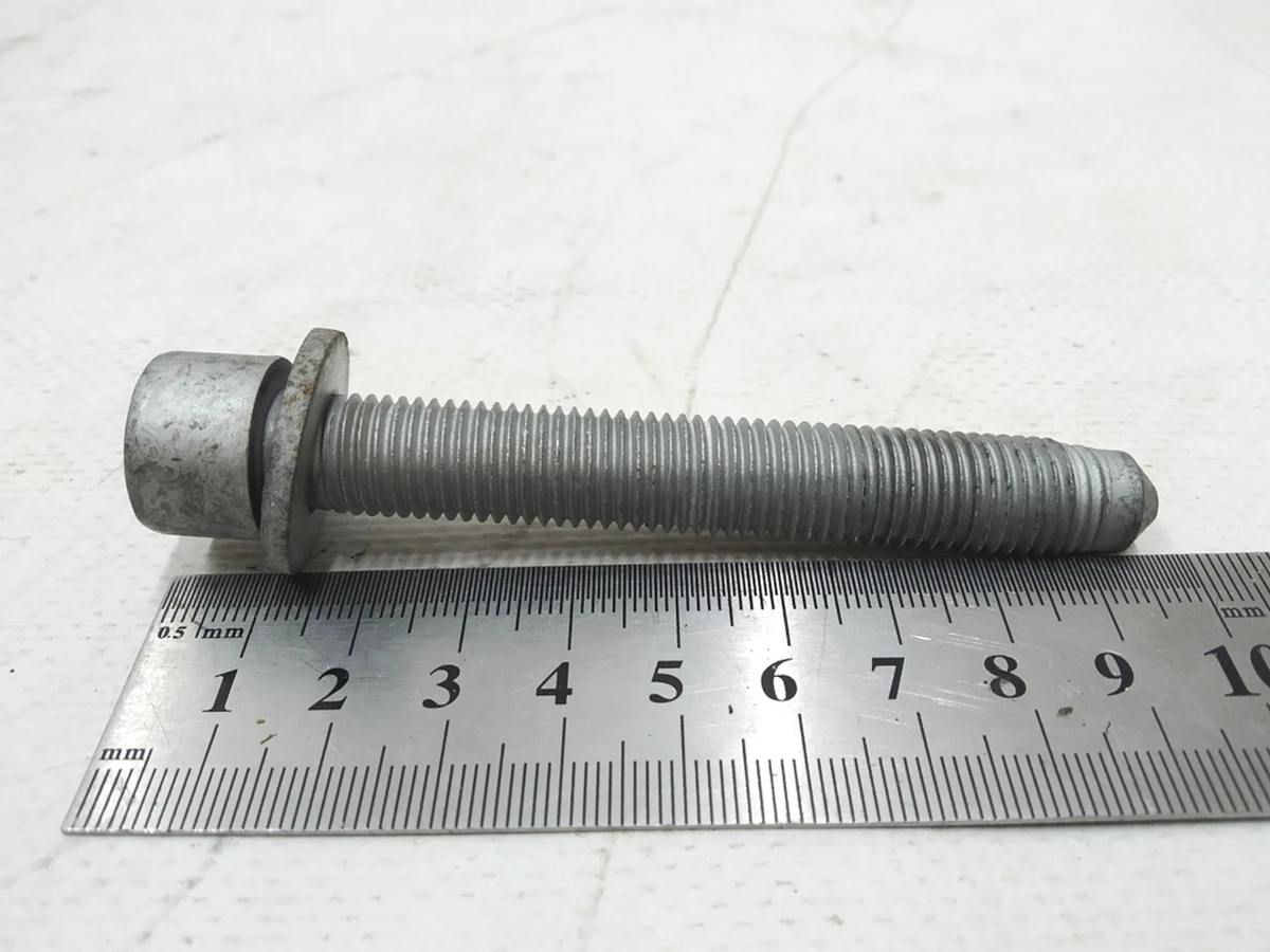 Bolt with a cylindrical head with an internal polyhedron М12Х1,5Х85-S31-N Audi E-tron N91229001