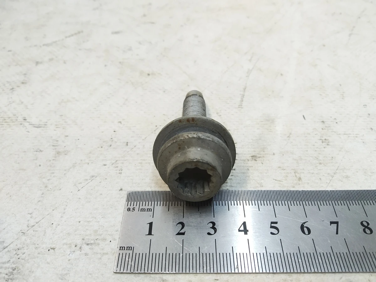 Allen screw with shoulder and washer M10X50 Audi Q7 N91240001