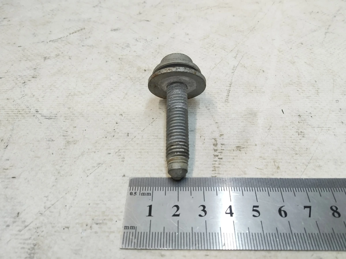 Allen screw with shoulder and washer M10X50 Audi Q7 N91240001