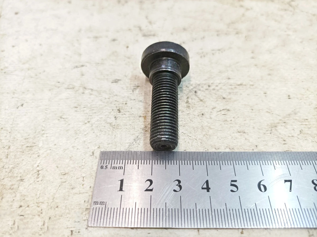 Гвинт із внутрішнім багатогранником Porsche Taycan PAF912806