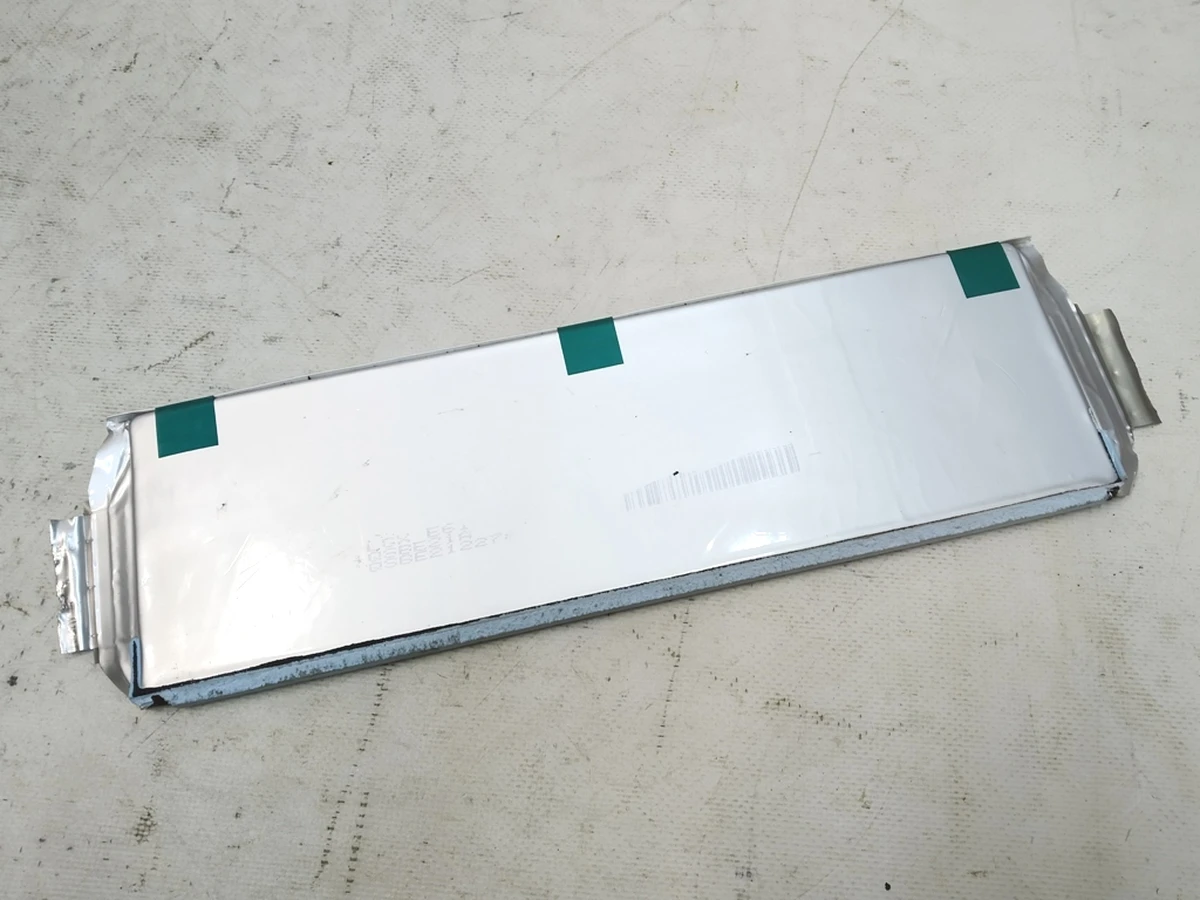 Аккумуляторная батарея (ячейка) LG Chem E61V Li-ion Polymer Battery 3.7V 61Ah 225.7Wh Audi E-tron 4KE915591G