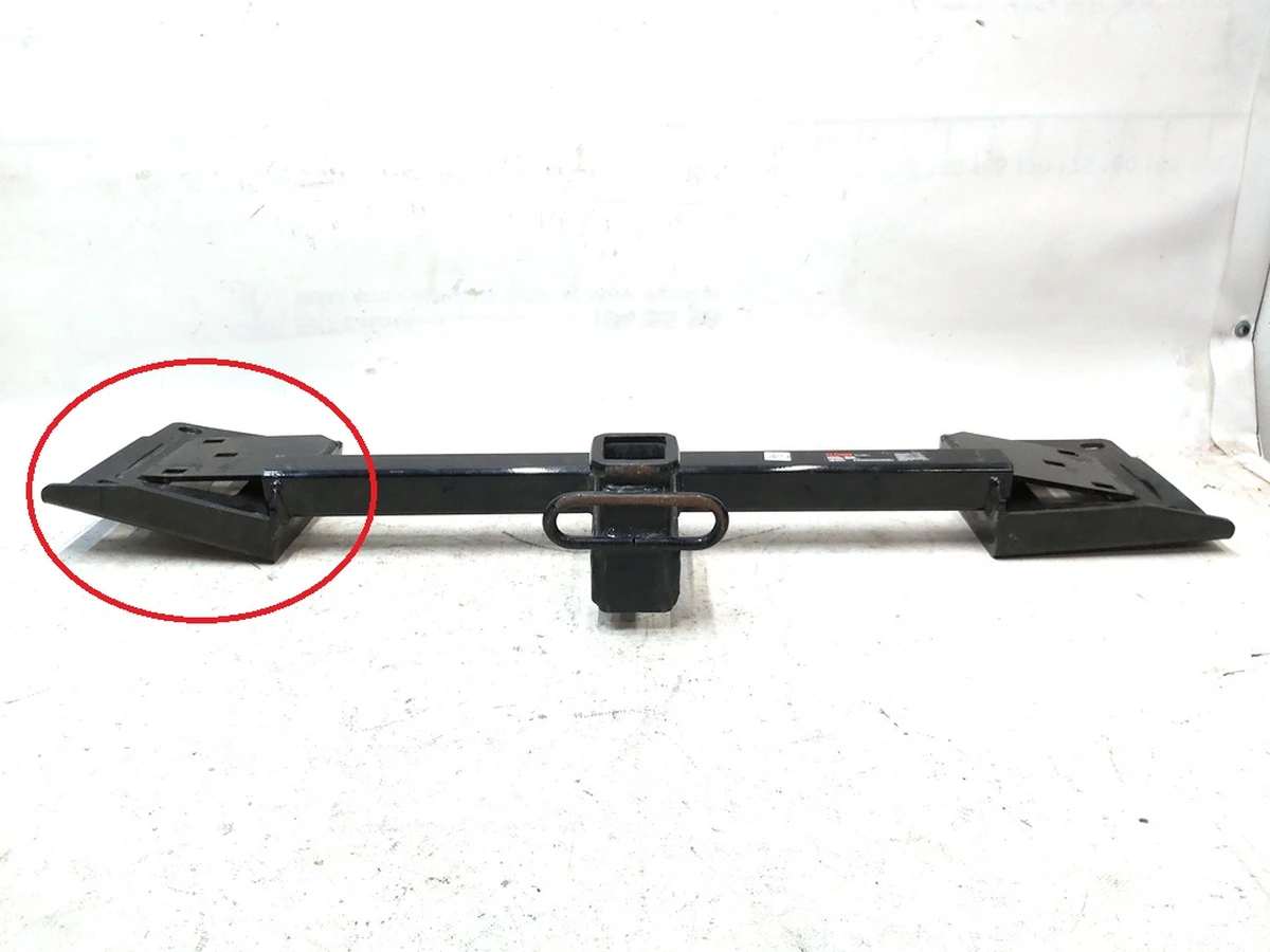 1 TRAILER HITCH Curt Tesla Model 3, Model 3 Jan 2024 1667050-00-C