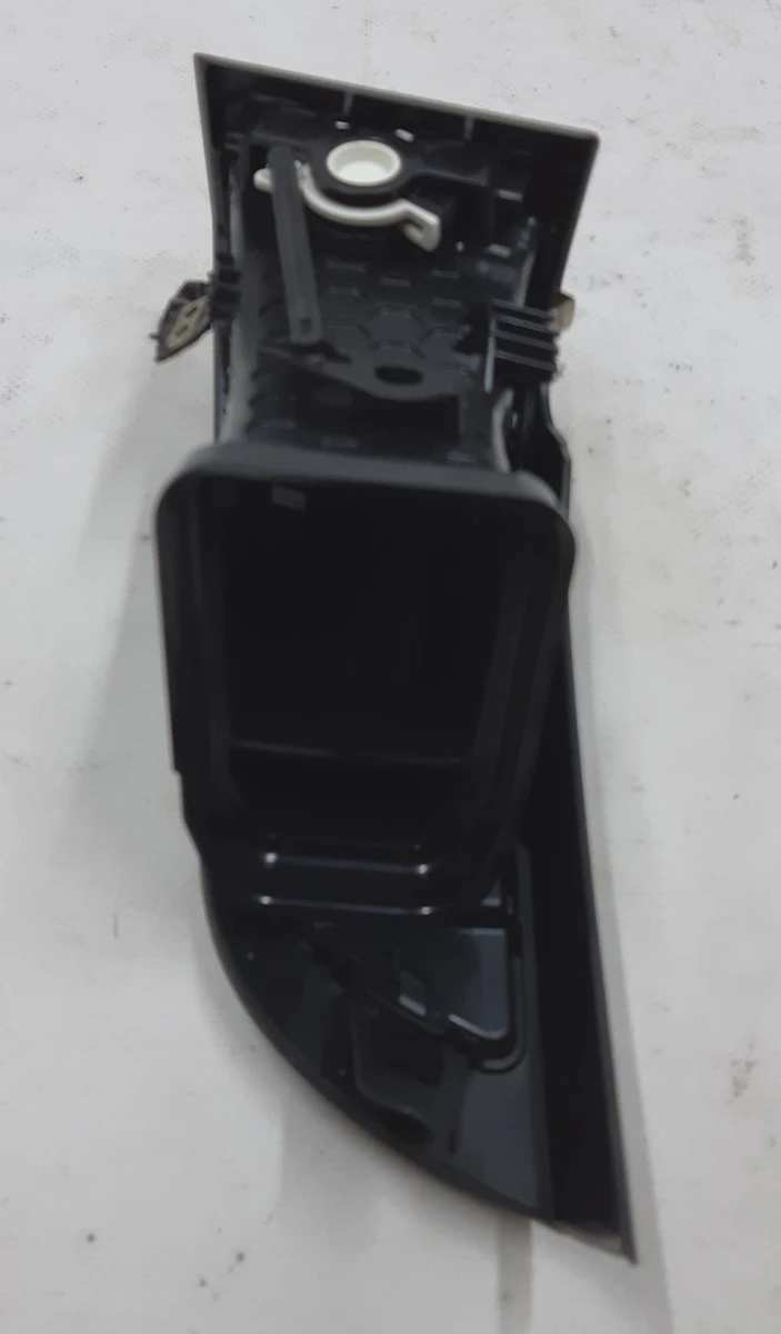 Повітропровід центральної панелі водійський в зборі BMW i3 64229283001