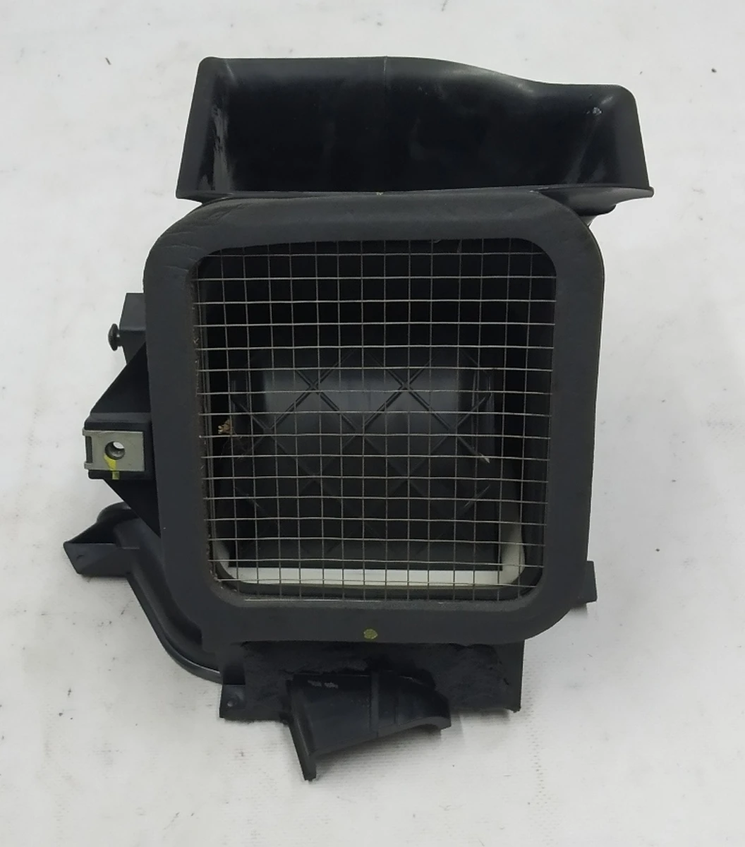 6 Заслонка рециркуляции климатической установки (печки) салона в сборе Tesla model 3 1099999-00-H