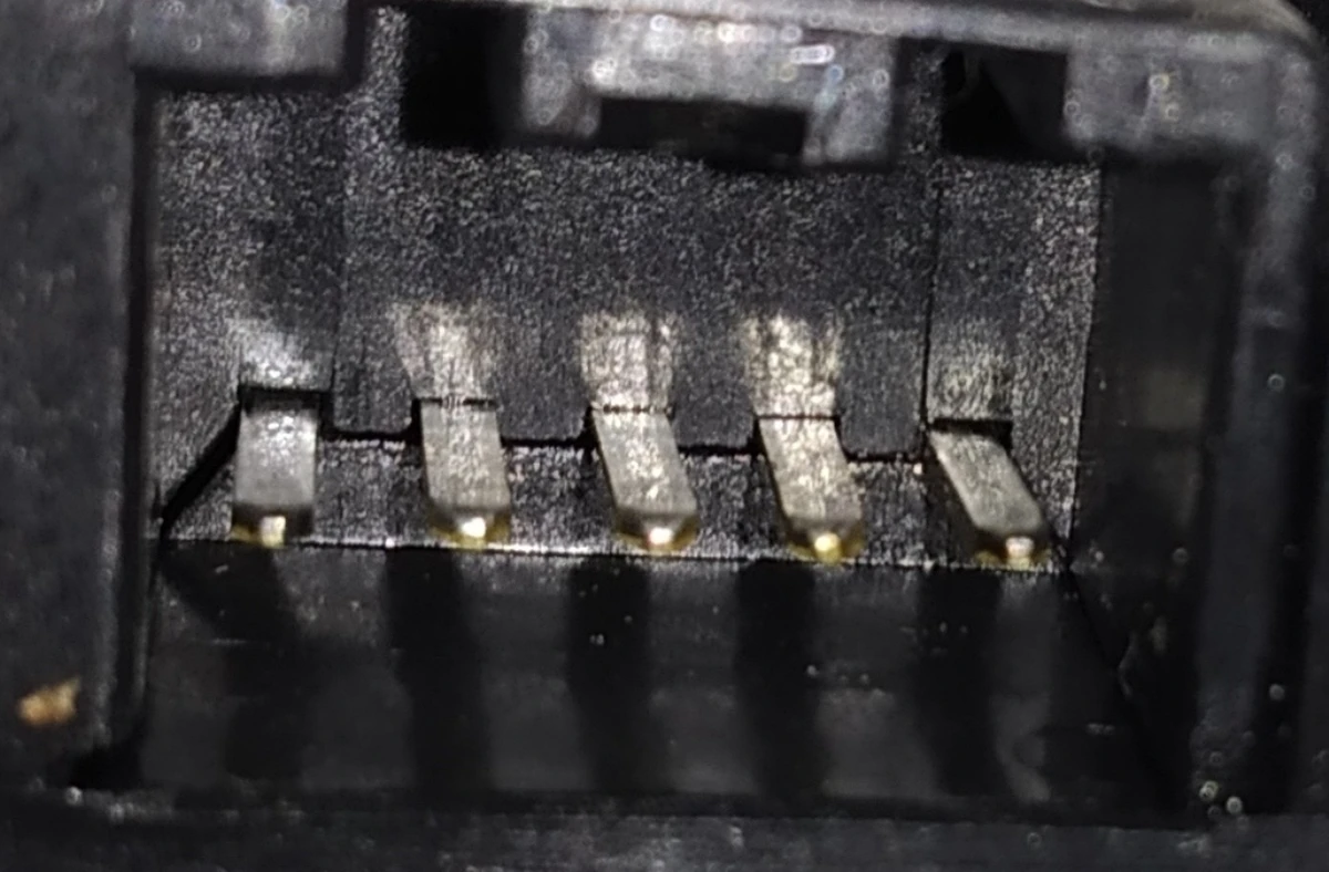 6 "Привод (метки ""1"" и ""2"") климатической установки (печки) салона Tesla model 3 1099999-00-H"