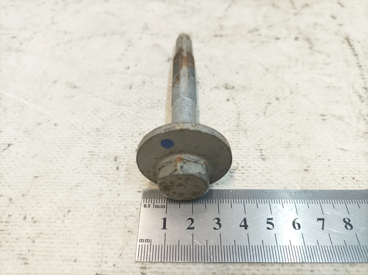 Болт эксцентриковый с шестигранной головкой M12X1,5X96 Audi Q7 WHT007090