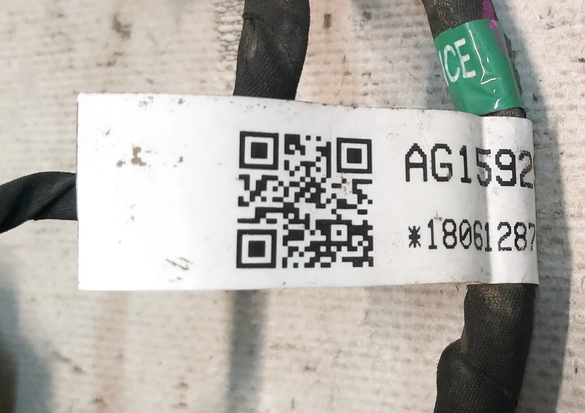 12 Електропроводка сидіння пасажирського GEN3 зі слідами окислення Tesla model S REST AG159297-A2